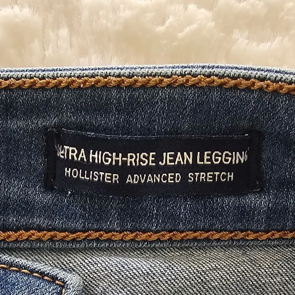 Hollister Blue Skinny Jeans Distressed. Ultra High-Rise Jean Leggins Size 1R